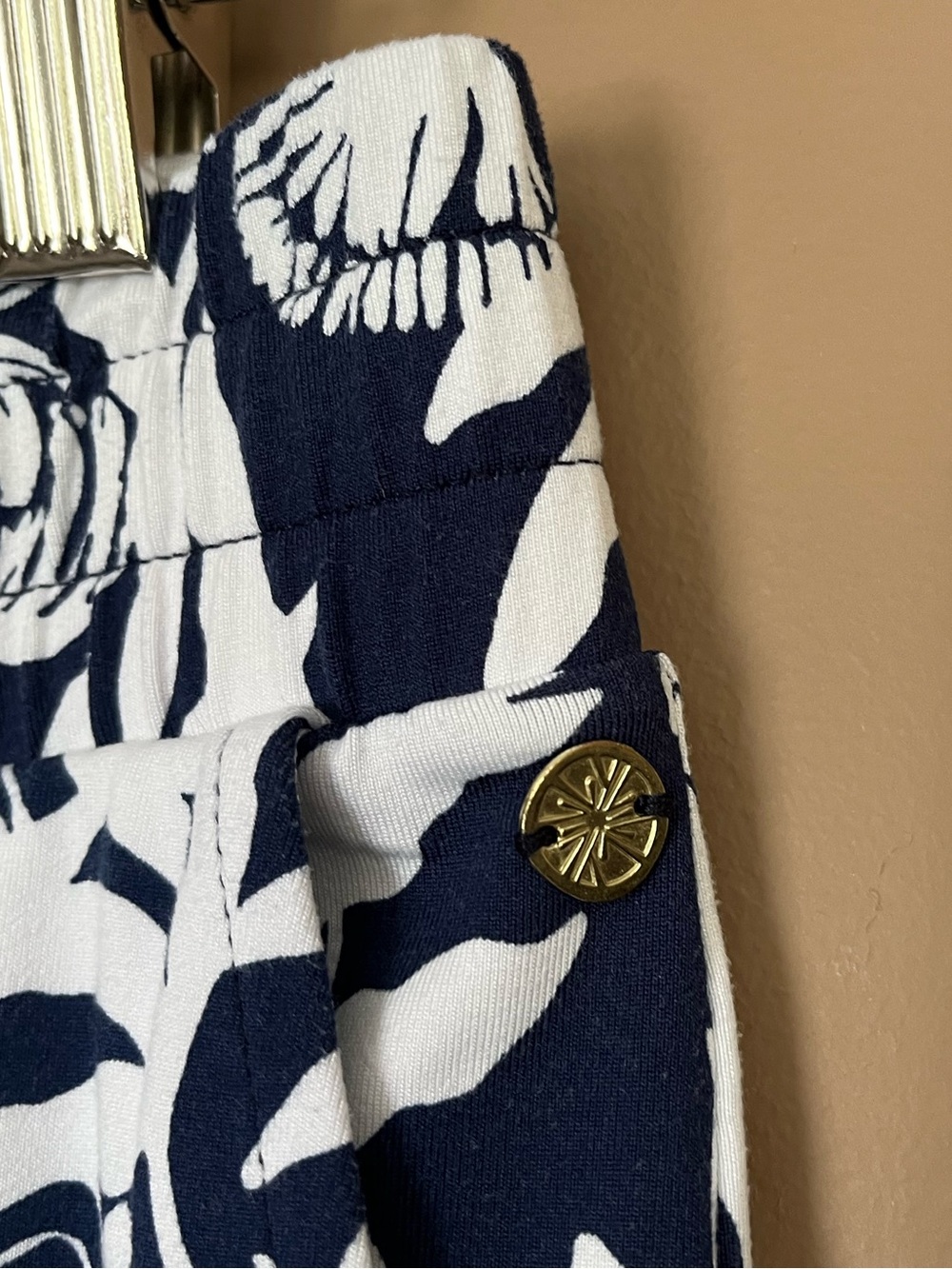 {Lilly Pulitzer} Karessa Top & Lillabeth Jogger Pant Set in Low Tide Navy Small - Picture 13 of 16